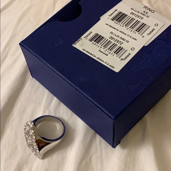 Swarovski Ring - Picture 5 of 8
